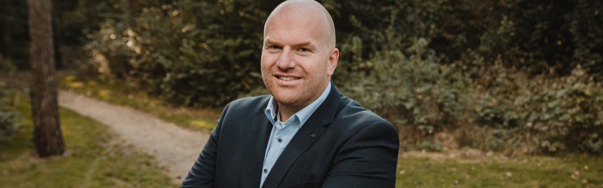 Jan-Willem vd Vijver plek 2 - foto liggend.jpg